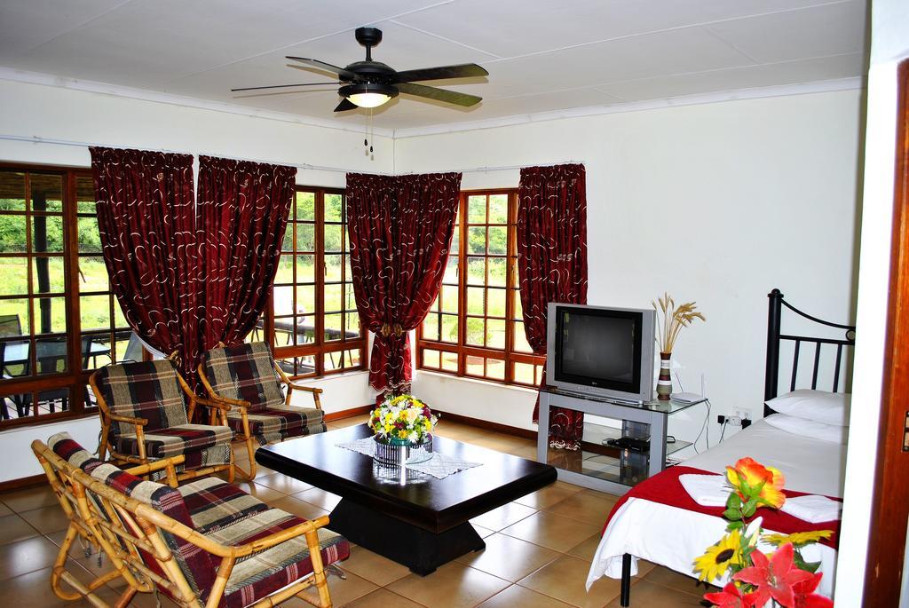Mount Azimbo Lodge Louis Trichardt Exterior foto